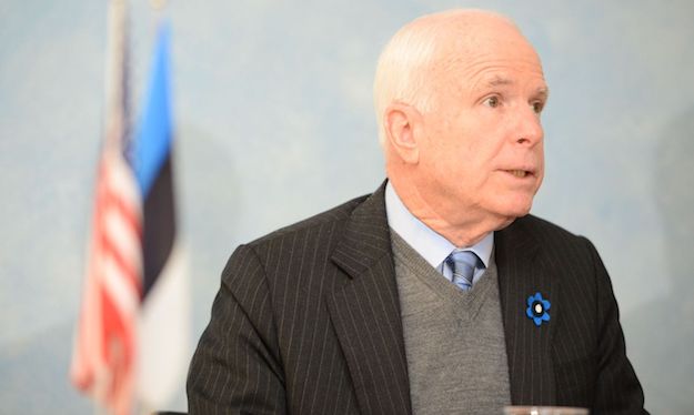 John McCain in Estonia April 2014 Tairo Lutter Postimees